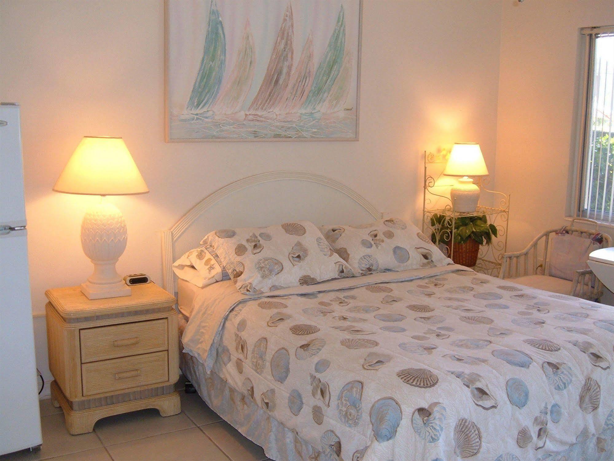 Hideaway Waterfront Resort Cape Coral Bagian luar foto